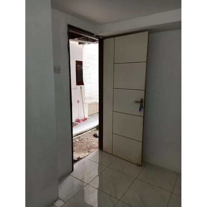 Foto Kamar K (Deluxe Room)  Kost Surabaya